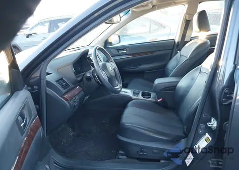 2013 Subaru Legacy 3.6R Limited z USA, uszkodzony, nr VIN 4S3BMDL67D2046147